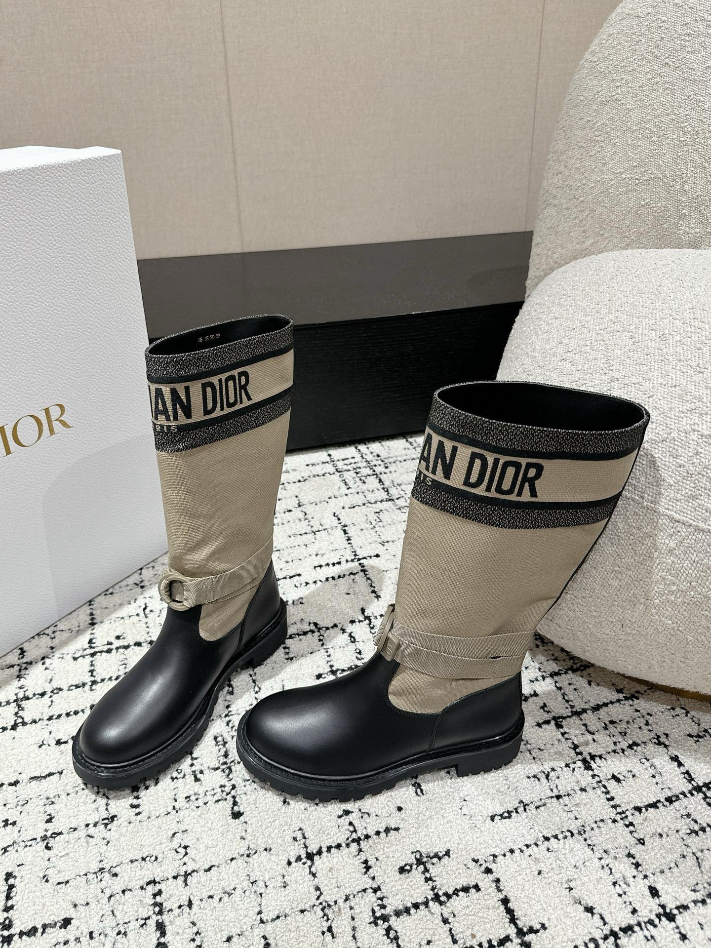 D-Major Boot